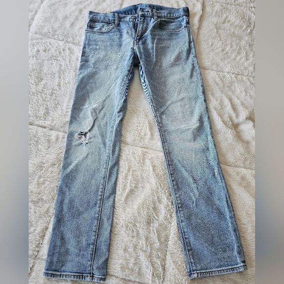 J. Crew Men's Blue Jeans Style 484 31x30 Distressed. - Picture 7 of 8
